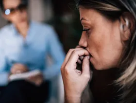 كيف تتأقلم مع الوصمة الاجتماعية بشأن المرض النفسي؟