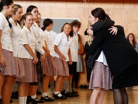 تهديدات بوجود قنابل تربك مدارس نيوزيلندا