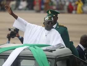 وسط تحديات اقتصادية وأمنية.. تينوبو يتولّى رئاسة نيجيريا    