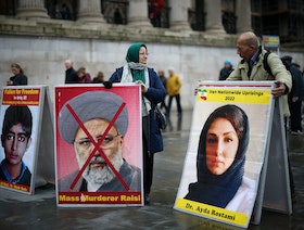 احتجاجات إيران تواصل "تحدي النظام".. ورئيسي: جهود الغرب ستفشل