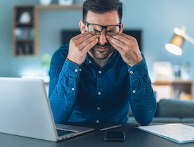 ما العلاقة بين الإجهاد العاطفي وارتفاع ضغط الدم؟