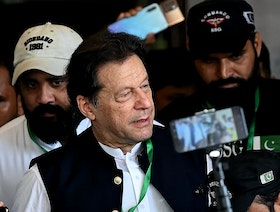 باكستان.. استمرار احتجاز عمران خان رغم تعليق إدانته بـ"الفساد"