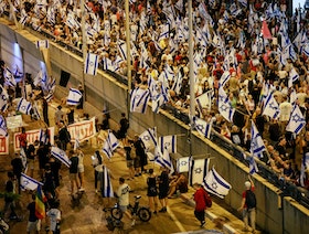 جيش إسرائيل يعود مجدداً إلى قلب أزمة التعديلات القضائية وسط احتجاجات واسعة