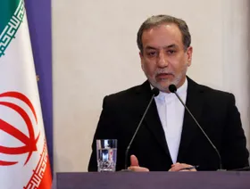 وزير الخارجية الإيراني: باب المفاوضات غير المباشرة مع واشنطن "مفتوح"