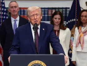 ترمب يعلن التوصل لاتفاق مع تسع شركات أدوية لخفض الأسعار للأميركيين