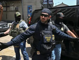 بينهم عضو سابق بالحرس الثوري.. اعتقال 11 إيرانياً في أميركا خلال 48 ساعة