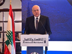 رئيس وزراء لبنان يدعو لانتخاب رئيس جمهورية جديد "بأسرع وقت"