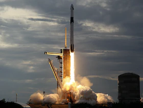 انطلاق رحلة أول رائدي فضاء سعوديين إلى محطة الفضاء الدولية