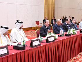 مذكرات تفاهم للتعاون الاقتصادي والاستثمار في ختام زيارة السيسي إلى قطر