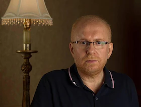 رحيل الشاعر والسيناريست والصحافي السوري حَكم البابا