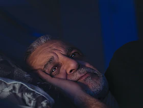 الألم المزمن والأرق.. علاقة متبادلة لا تحلّها المسكنات