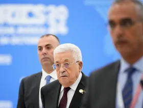 نائب للرئيس الفلسطيني لأول مرة.. هل ينتهي عصر "القائد الأب"؟