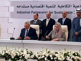 توقيع 13 اتفاقية بين الإمارات ومصر والأردن والبحرين بملياري دولار