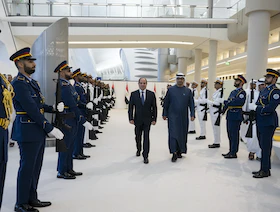 السيسي ومحمد بن زايد يبحثان العلاقات وتطورات المنطقة في أبوظبي