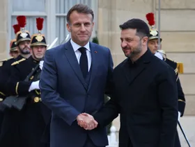 بين فلوريدا وباريس وموسكو.. هل تقترب روسيا وأوكرانيا من اتفاق سلام؟