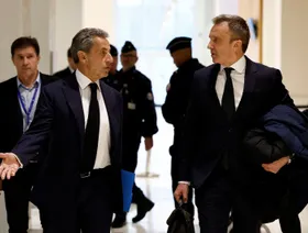 بعد مثوله أمام المحكمة.. 4 معارك قانونية يواجهها الرئيس الفرنسي السابق ساركوزي