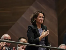 رئيسة مكافحة الاحتكار بأوروبا تتهم أميركا بـ"الابتزاز" في محادثات التجارة