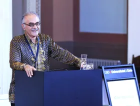 محمود ممداني في "لا مستوطن ولا مواطن" يفكك دولة الاستعمار من ألمانيا إلى إسرائيل والسودان