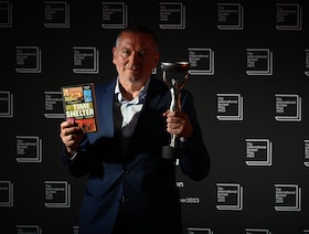 "ملجأ الزمن" رواية بلغارية تفوز بجائزة "بوكر" البريطانية 