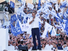 اليونان.. الحزب الحاكم يفوز بـ"أغلبية آمنة" في الانتخابات التشريعية