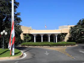 لبنان يتجه لترسيم حدوده البحرية مع سوريا وقبرص