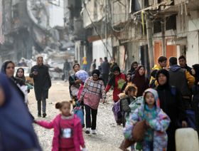 النزوح والجوع وتوقف المستشفيات.. ملامح مأساة إنسانية متفاقمة في غزة
