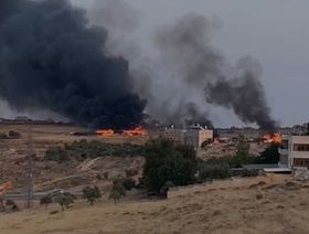 مستوطنون إسرائيليون يحرقون منازل فلسطينيين في الضفة المحتلة