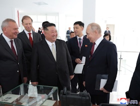 كيم يدعو بوتين لزيارة كوريا الشمالية ويواصل جولته في روسيا