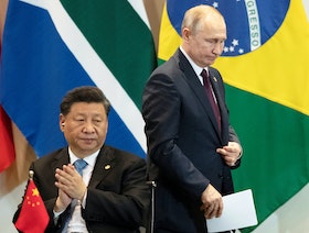 هل تستحضر واشنطن "دبلوماسية كيسنجر" لإبعاد موسكو عن بكين؟