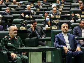 إيران تهدد بالانسحاب من معاهدة حظر انتشار الأسلحة النووية