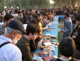 "أنا عراقي أنا أقرأ".. والكتاب للجميع في حدائق أبو نؤاس