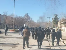 احتجاجات إيران.. ضحايا ومصابون في اليوم الخامس وقرار رئاسي بتقديم معونات