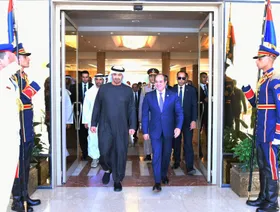 السيسي ومحمد بن زايد يؤكدان دعم مبادرة ترمب لوقف الحرب على غزة