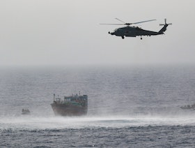 البحرية الأميركية لـ"الشرق": لن نسمح بأي استفزازات إيرانية في الخليج