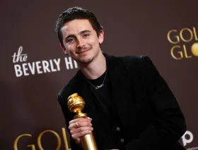 تيموثي شالامي يفوز بأول جولدن جلوب في مسيرته: "خسائري السابقة جعلت هذه اللحظة أجمل"