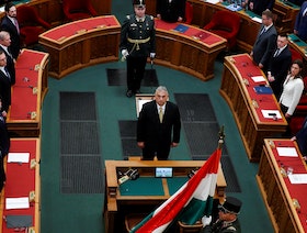 أوربان يؤدي اليمين رئيساً لحكومة المجر.. ويندد بغرب "انتحاري"