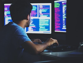 السعودية.. أول مركز تدريبي للبرمجة في المنطقة باعتماد آبل