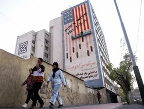 إيران تبدي استعدادها لـ"مفاوضات مباشرة" مع واشنطن "حال توفر الظروف"
