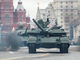 "أكثر ملاءمة للمعارك".. روسيا تحدّث أسطول دباباتها بطراز T-90M