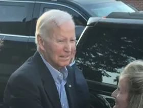 بايدن يخضع لعلاج إشعاعي بعد تشخيص إصابته بالسرطان