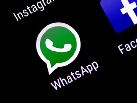 واتساب تتيح التواصل عبر الأقمار الاصطناعية.. وتختبر "البريد الصوتي"