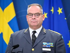 رئيس أركان الجيش السويدي يحذر الناتو من أنشطة روسيا في شمال إفريقيا
