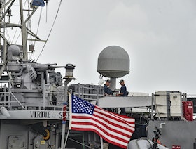 الأسطول الأميركي الخامس لـ"الشرق": القوارب المُسيّرة بالخليج لـ"ردع التهديدات"