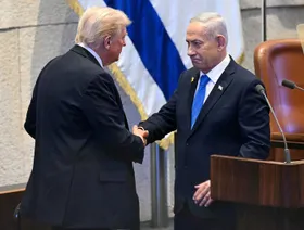 إسرائيل تعد "ملفاً استخباراتياً شاملاً" عن إيران لتقديمه إلى ترمب