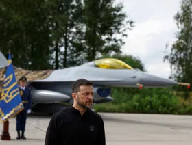 نيران صديقة أم عطل فني.. حادث غامض يهدد آمال أوكرانيا بشأن F-16