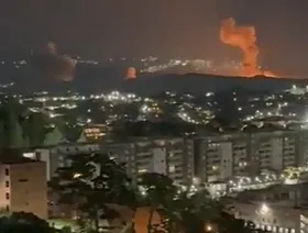 دوي انفجارات ضخمة في فنزويلا.. ومسؤول أميركي: ترمب أمر بشن ضربات جوية