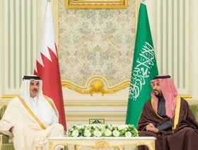 السعودية وقطر.. توافق على تعزيز الشراكة الدفاعية واتفاقية للربط بقطار كهربائي