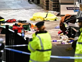 بريطانيا.. اعتقال 2 في حادث طعن على متن قطار ولا مؤشرات على عمل إرهابي