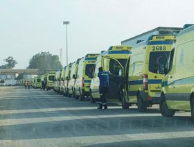 مستشفى ميداني ونقل مصابين من غزة إلى مصر.. والأجانب يبدأون مغادرة القطاع