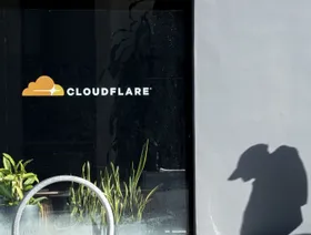 كيف تسبب خلل بشبكات كلاود فلير في تعطيل مواقع ويب عالمية؟